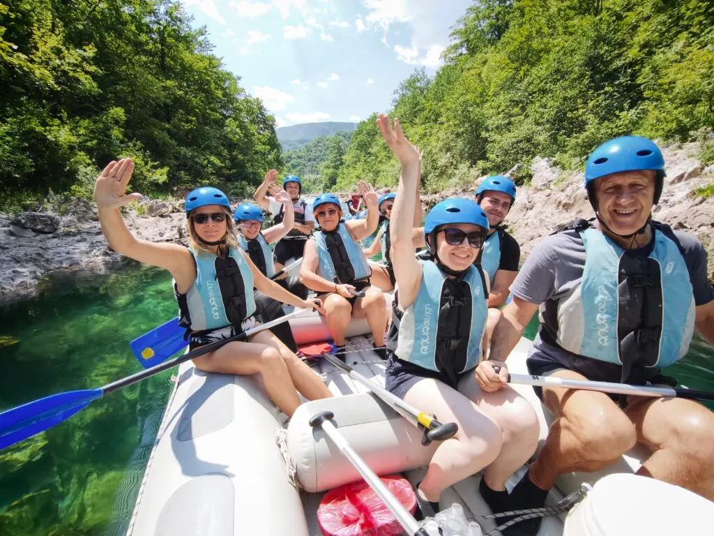 Pro.Med. tim u raft čamcu na Neretvi