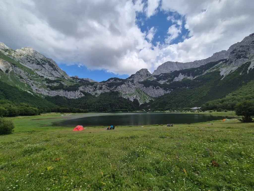 Trnovačko jezero